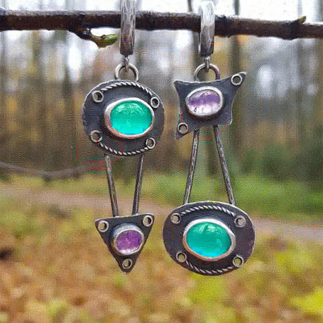 ビンテージクリスタルデザインの機械式イヤリング