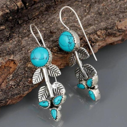 エレガントなオパールのピアスとシルバーのボヘミアンスタイルの葉