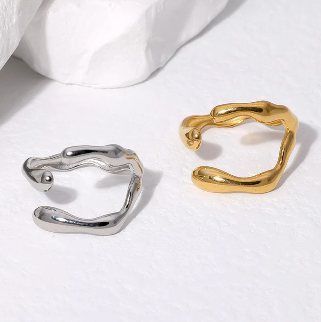 エレガントな不規則形状のボヘミアンスタイルリング、上質な18Kゴールドプレーティング付き