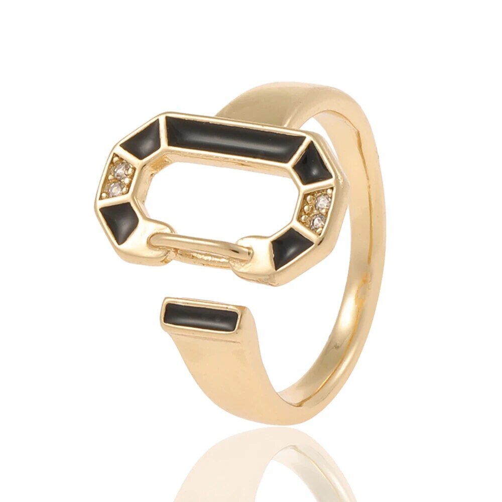 エレガントなラウンドリング 18金ゴールドコーティングとカラフルなアクセント付き