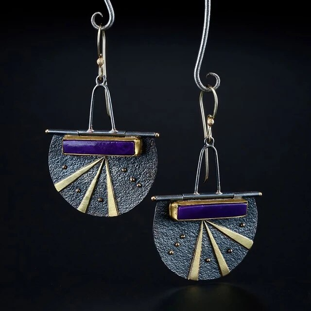 魅力的な青いヴィンテージイヤリング、魅惑的なプロジェクション付き