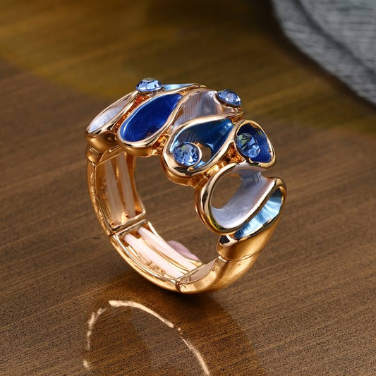 ユニークな青いヴィンテージリング・不規則な形状