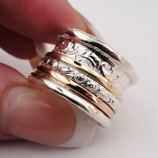 エレガントなヴィンテージゴールド＆シルバーリング